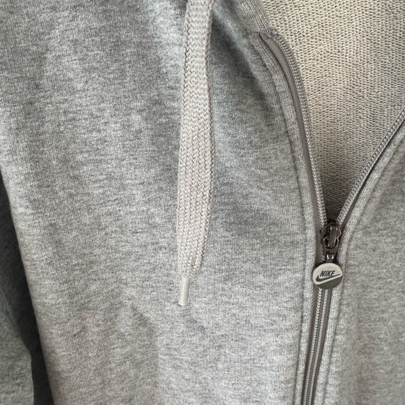 Men's Nike Gray Zip-Up Sweater - Picture 3 of 5